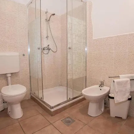 Дом отдыха Deborah With Private Pool Лабин